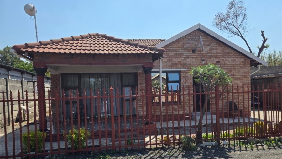 3 Bedroom Property for Sale in Rustenburg North North West